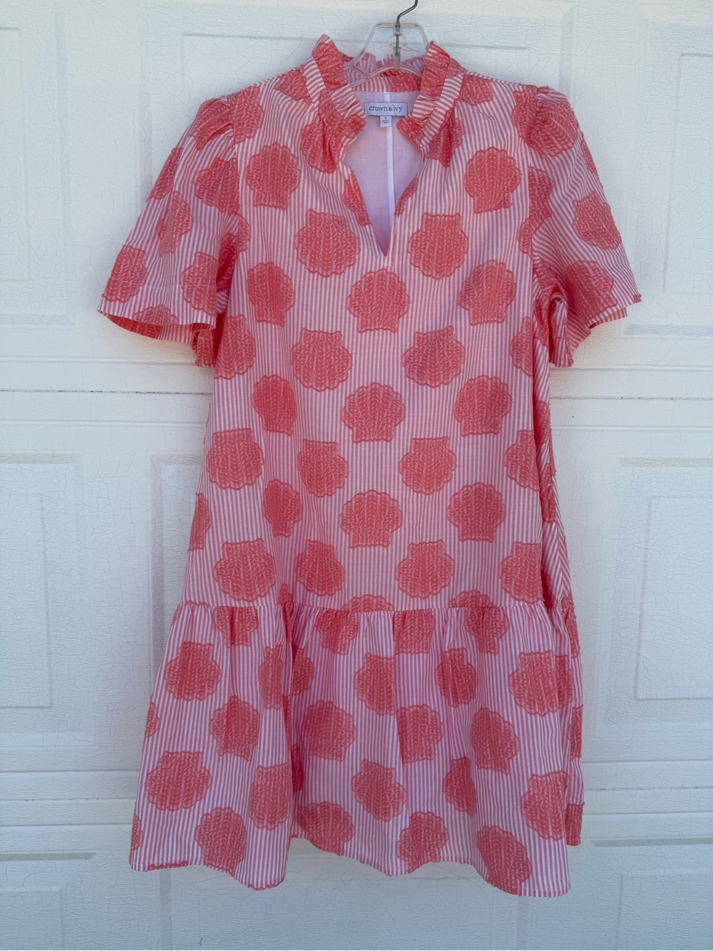 Crown and Ivy Sleeveless Peach Shell Print Mini Dress Small